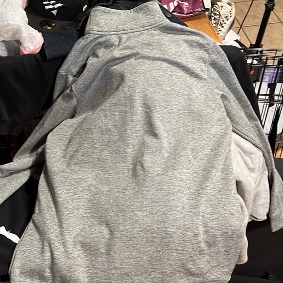 Nothing wrong never even worn. - Picture 3 of 3